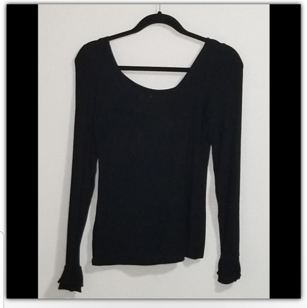 NWT Hinge ruffled sleeve size small